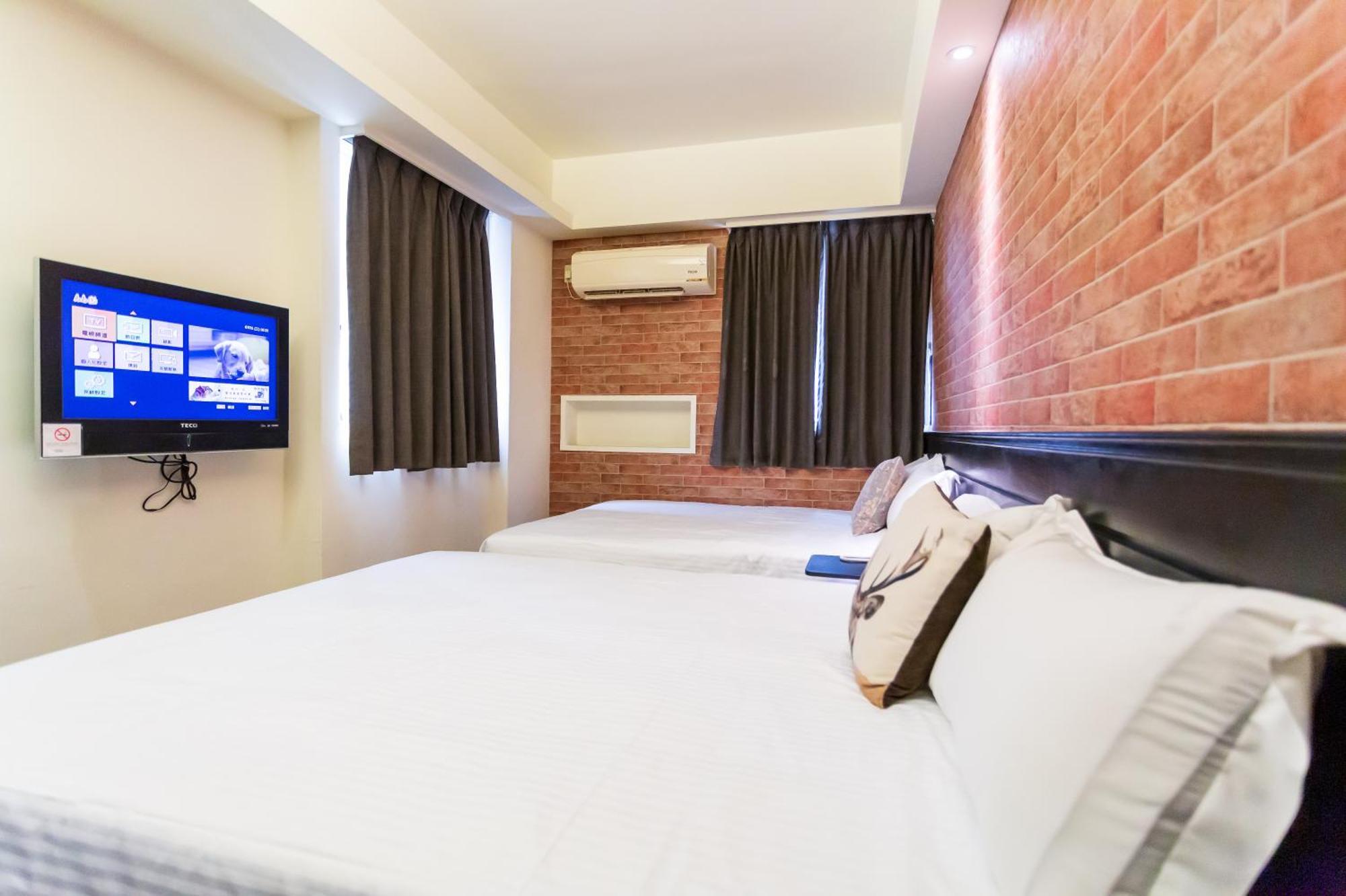 Newrise Hotel Kaohsiung Bagian luar foto