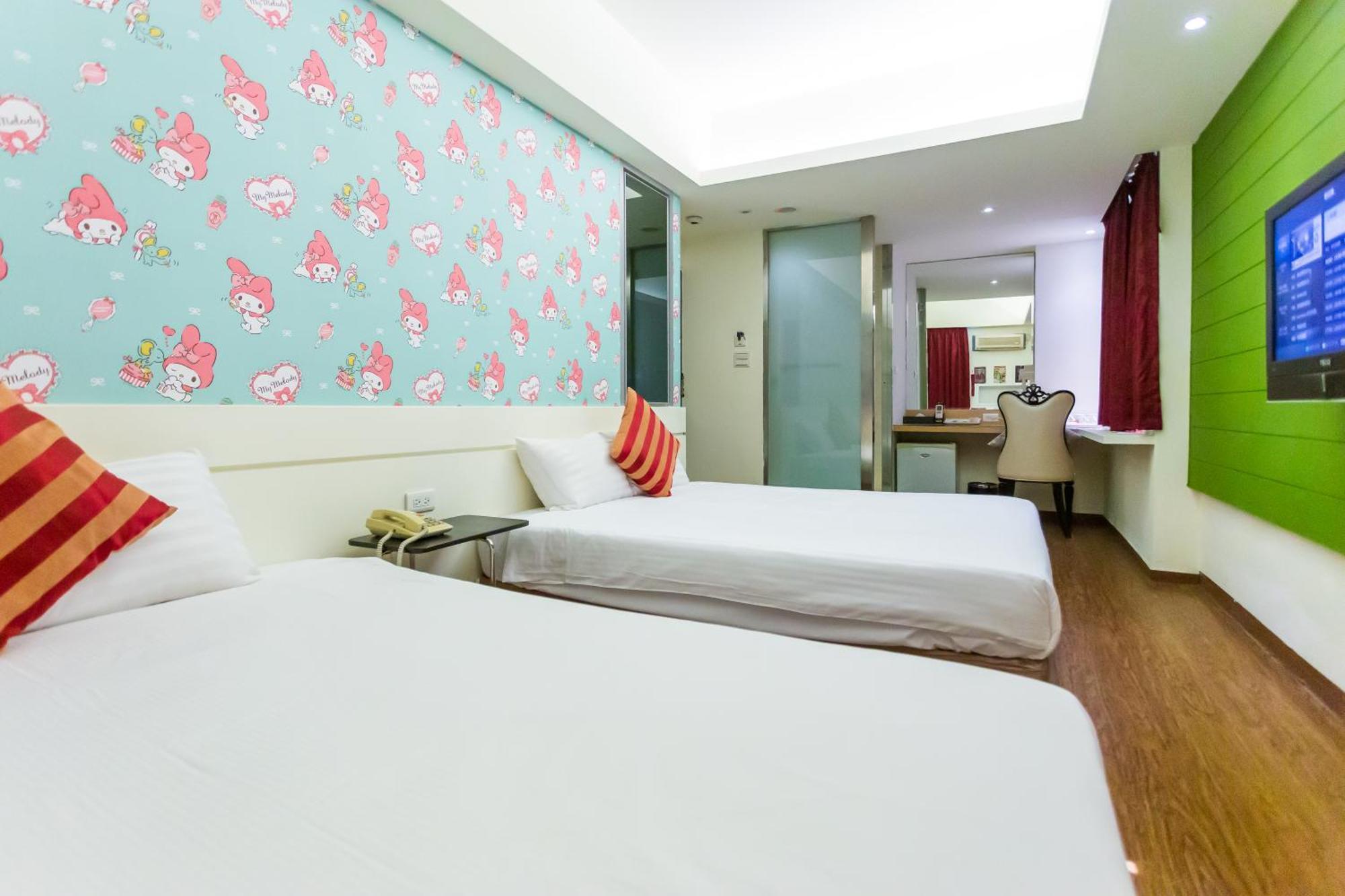 Newrise Hotel Kaohsiung Bagian luar foto