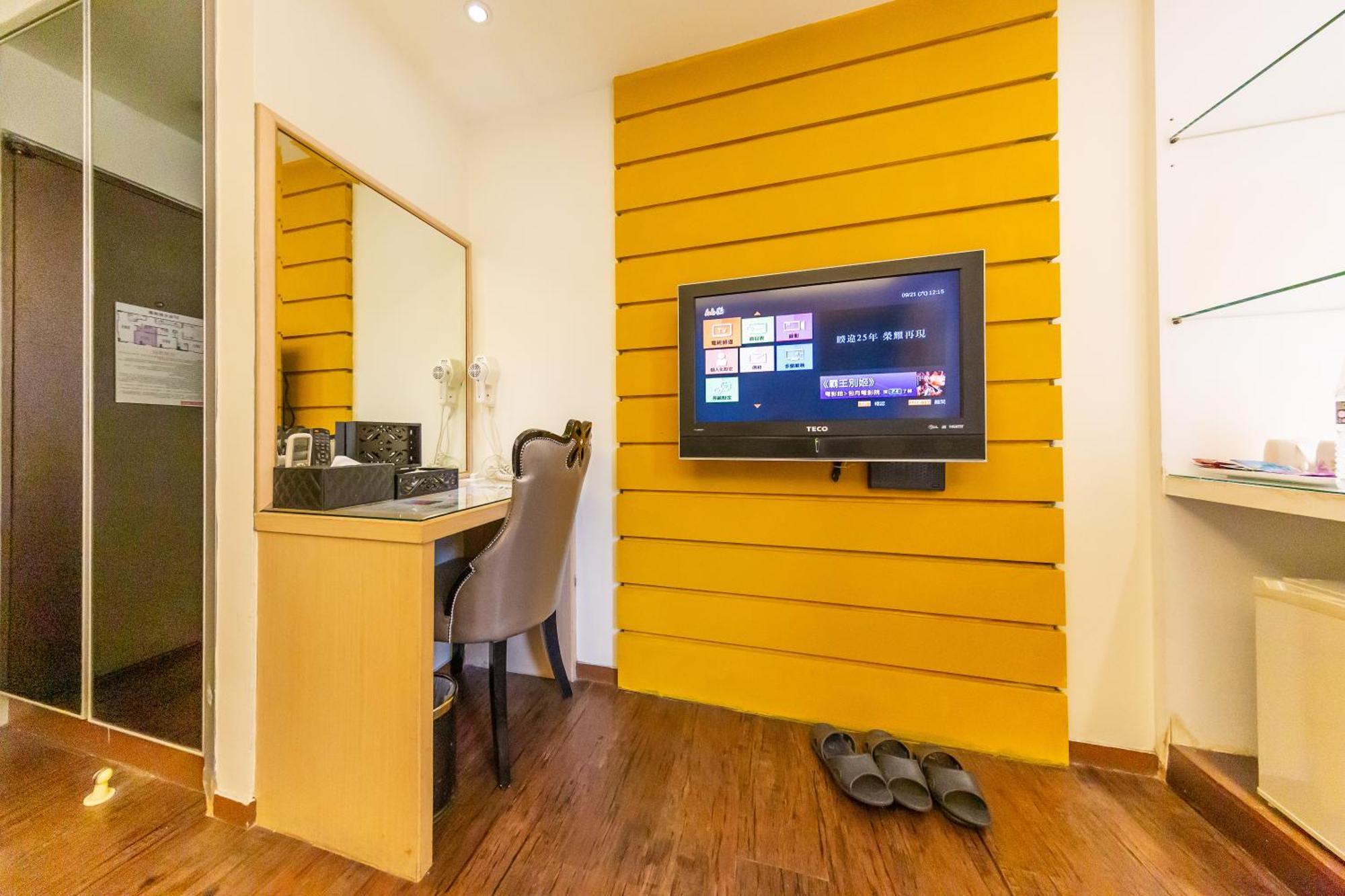 Newrise Hotel Kaohsiung Bagian luar foto