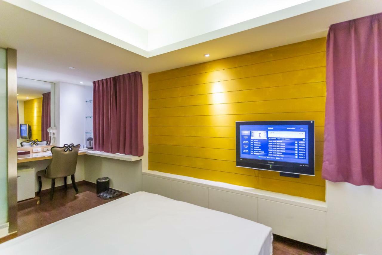 Newrise Hotel Kaohsiung Bagian luar foto