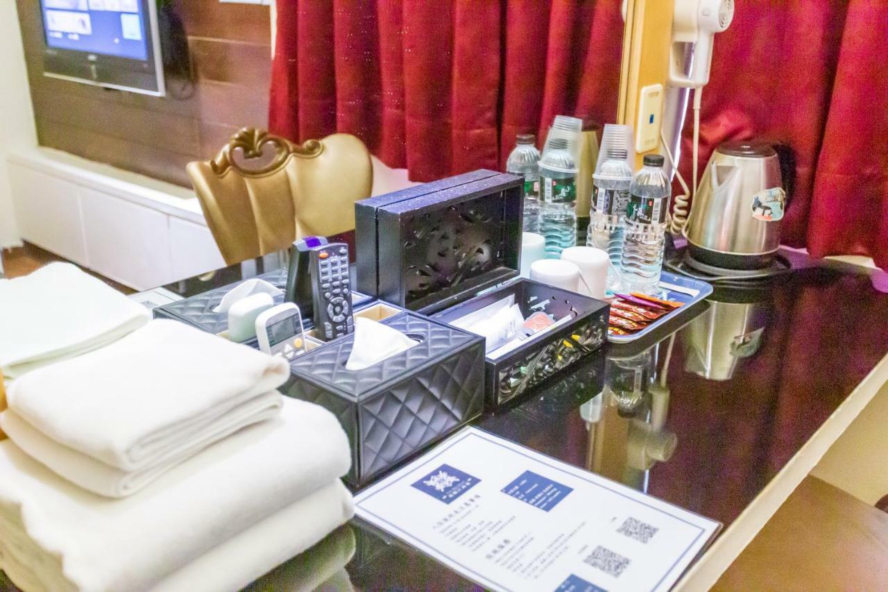 Newrise Hotel Kaohsiung Bagian luar foto