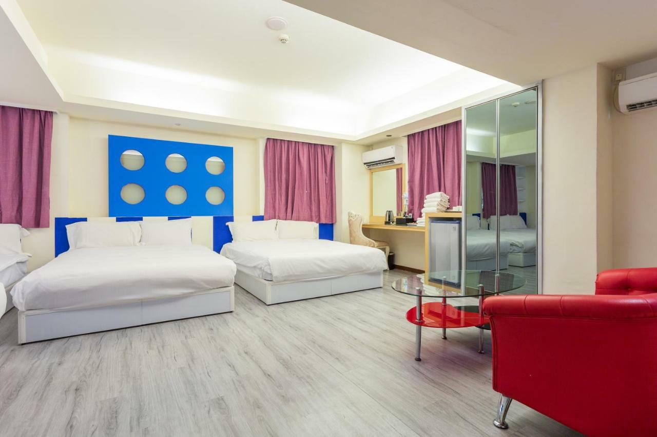 Newrise Hotel Kaohsiung Bagian luar foto