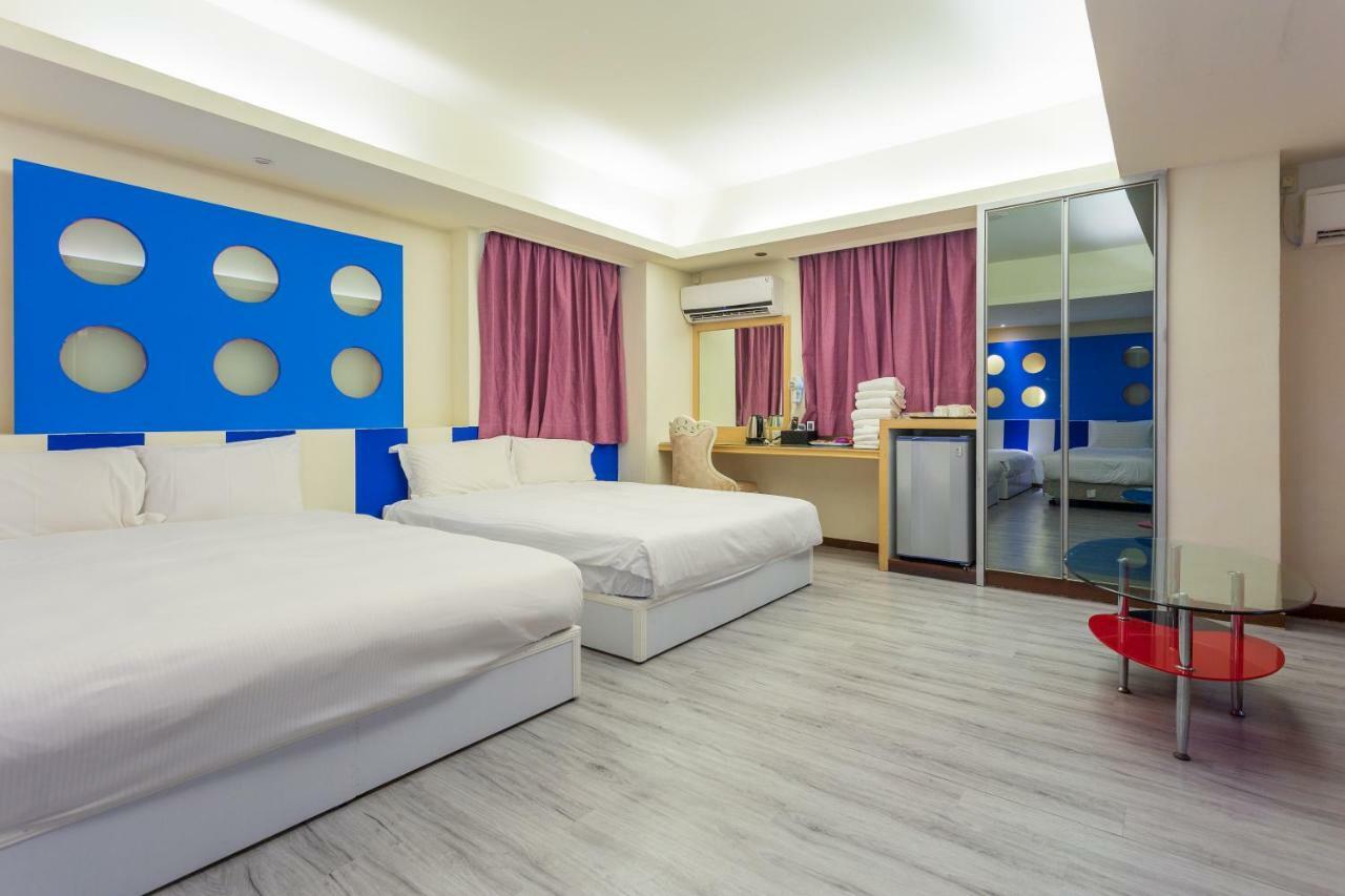 Newrise Hotel Kaohsiung Bagian luar foto