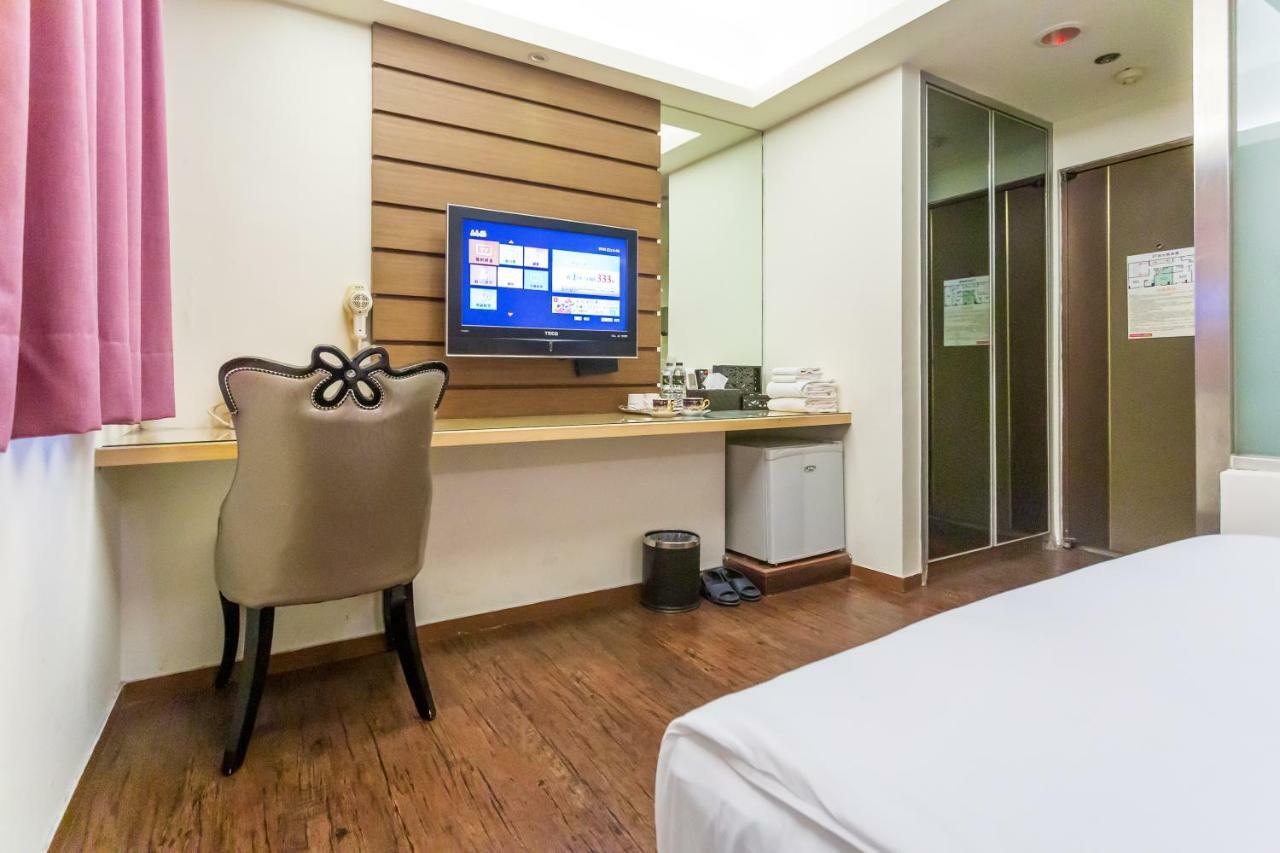 Newrise Hotel Kaohsiung Bagian luar foto