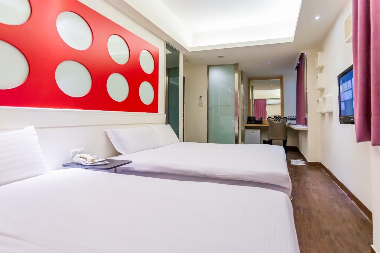 Newrise Hotel Kaohsiung Bagian luar foto