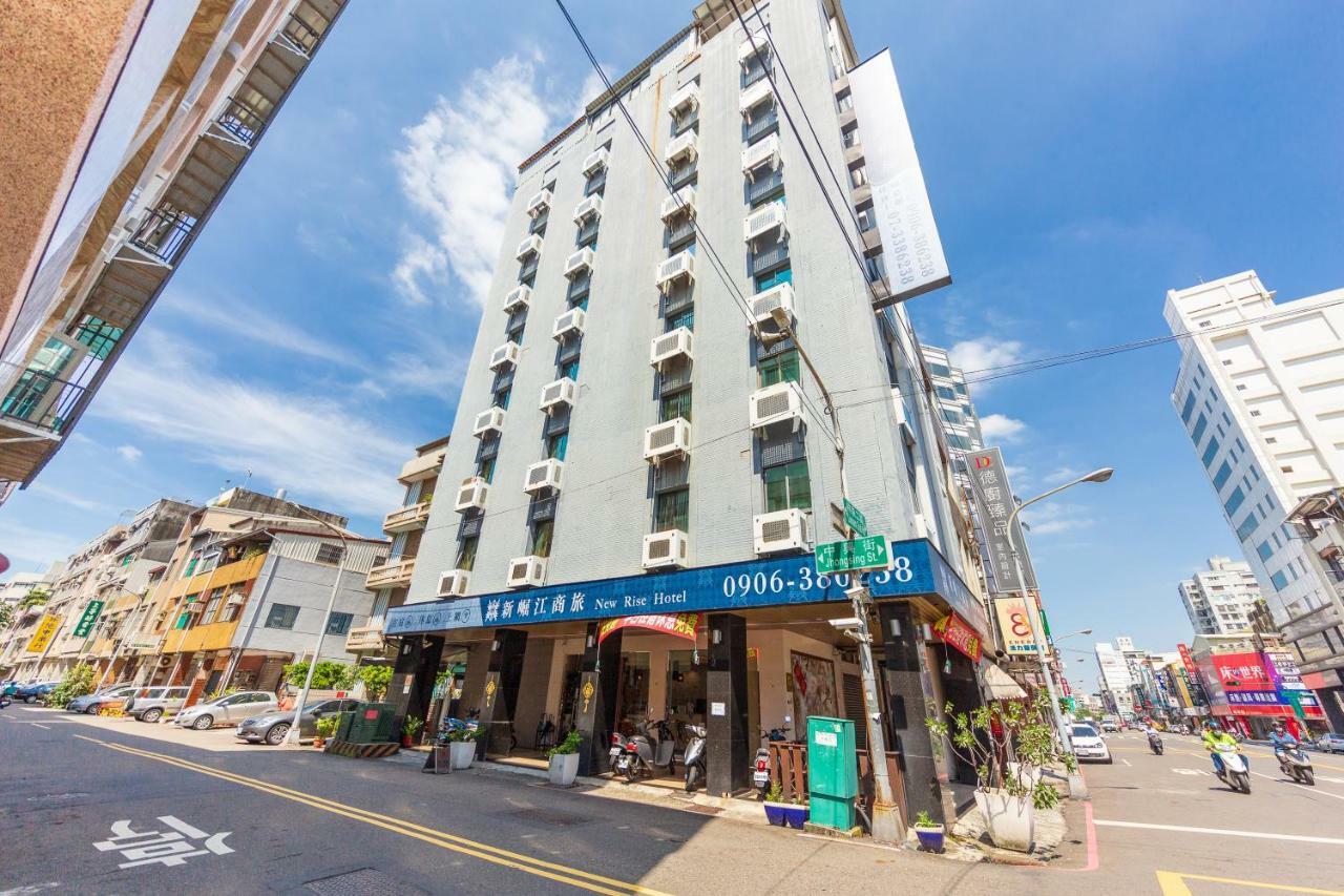 Newrise Hotel Kaohsiung Bagian luar foto